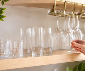 Safely storing clear drinking glasses on a kitchen shelf