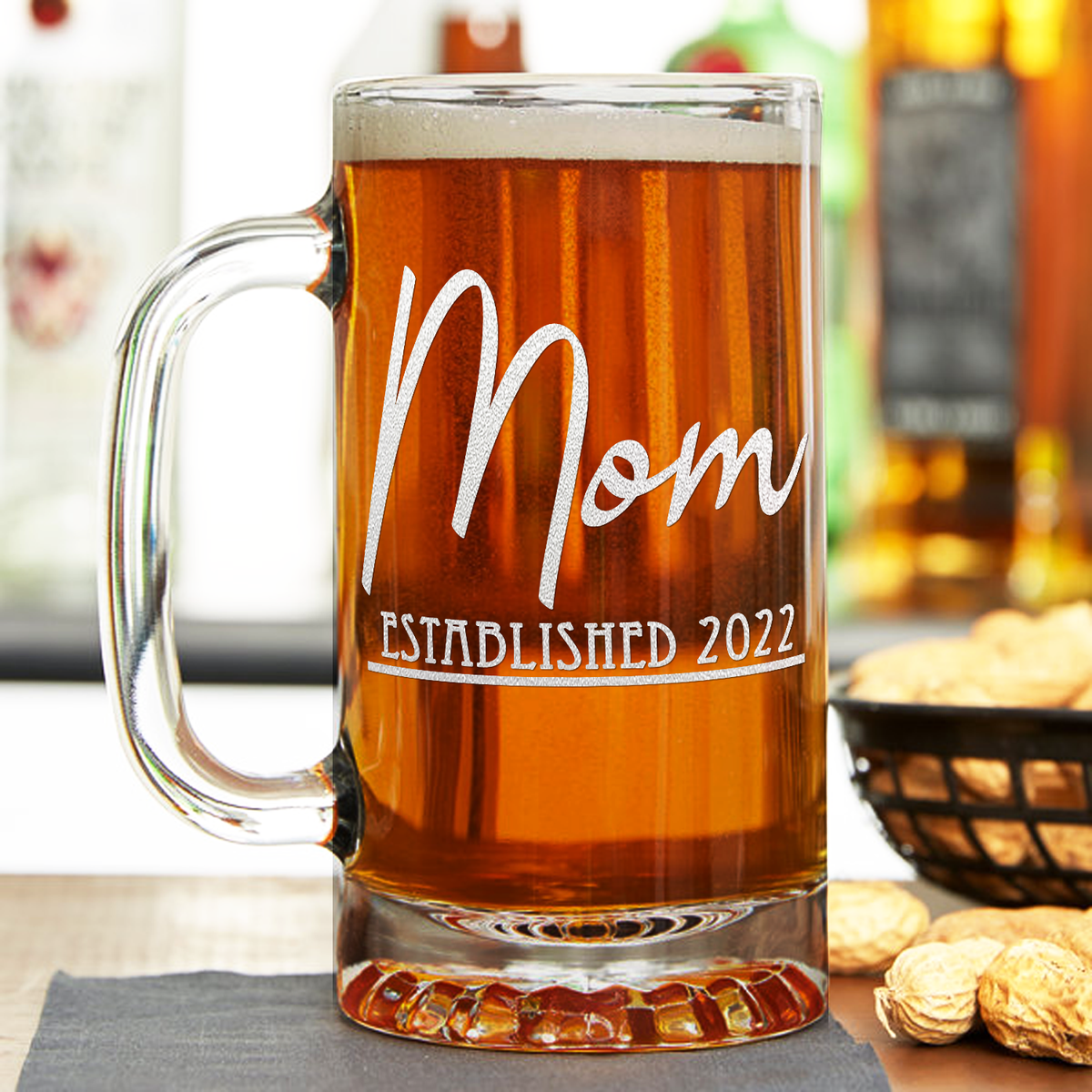 Mom Established 2022 16 oz Beer Mug Glass
