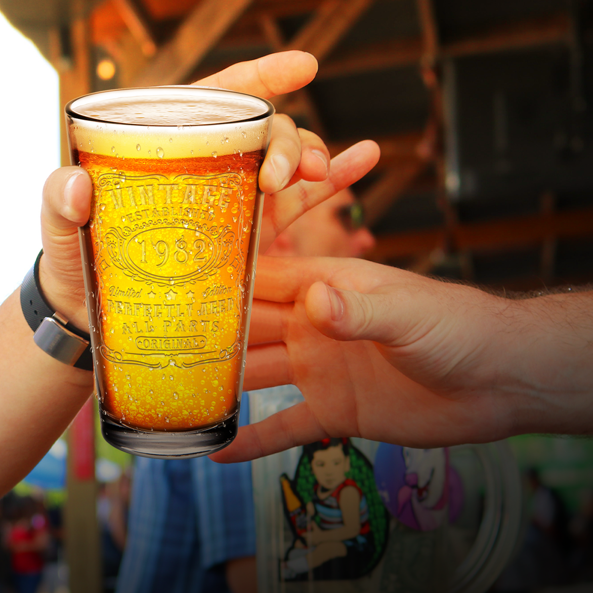 40th Birthday Gift Vintage Established 1982 Glass Pint