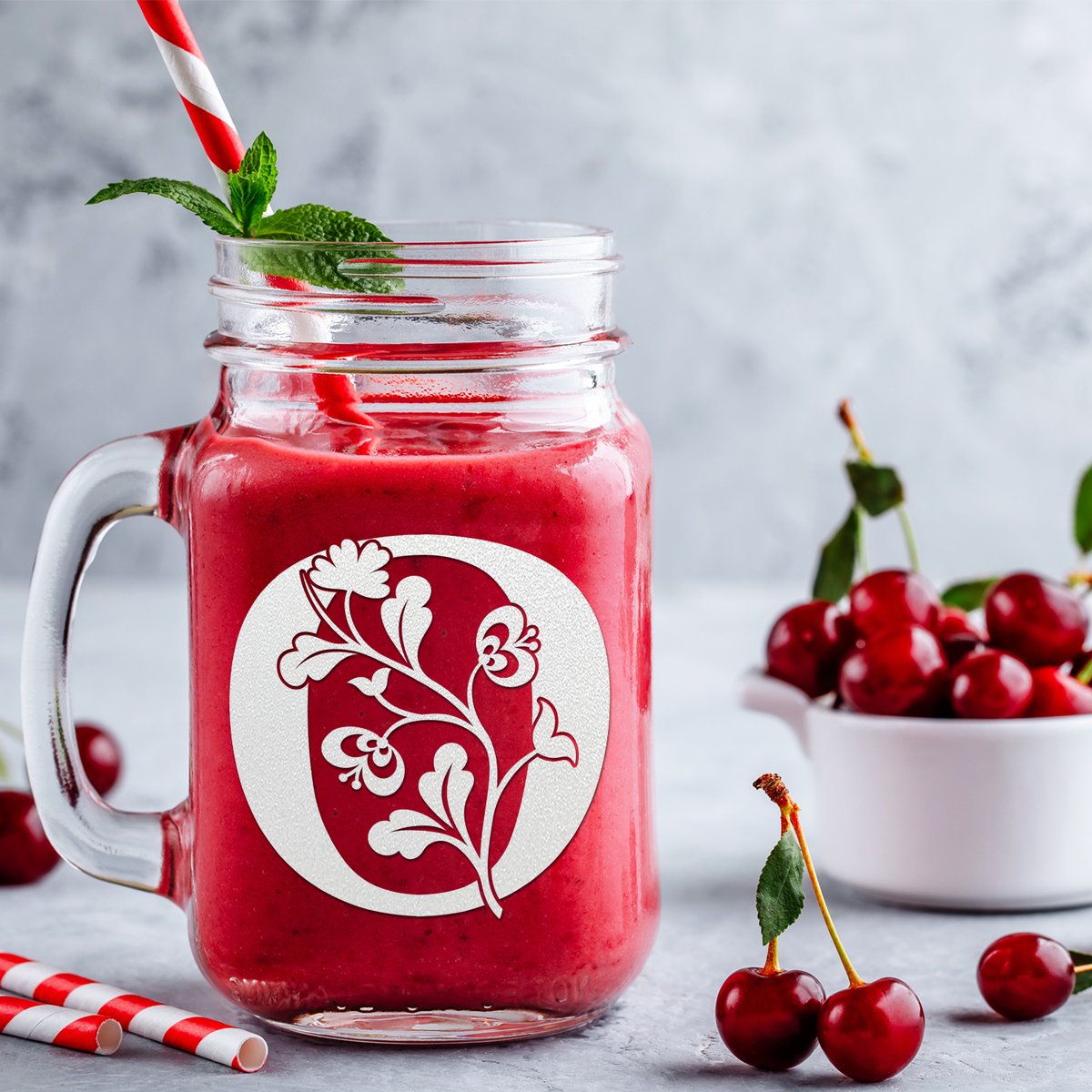  Monogram Blooming Floral Initial Letter O Etched on 16 oz Mason Jar Glass