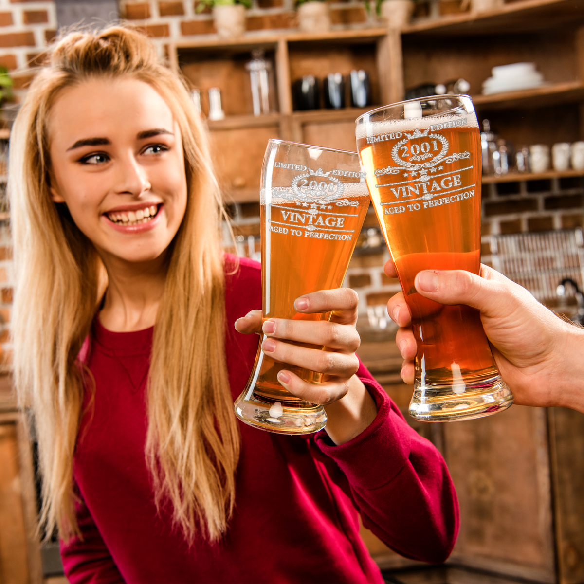 21st Birthday Vintage 21 Years Old Established 2001 Etched 16oz Glass Pilsner