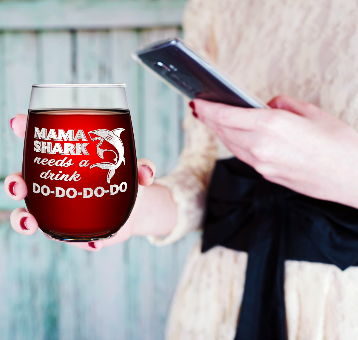 Mama Shark Needs a Drink Laser Engraved 15 oz Stemless Wine Glass