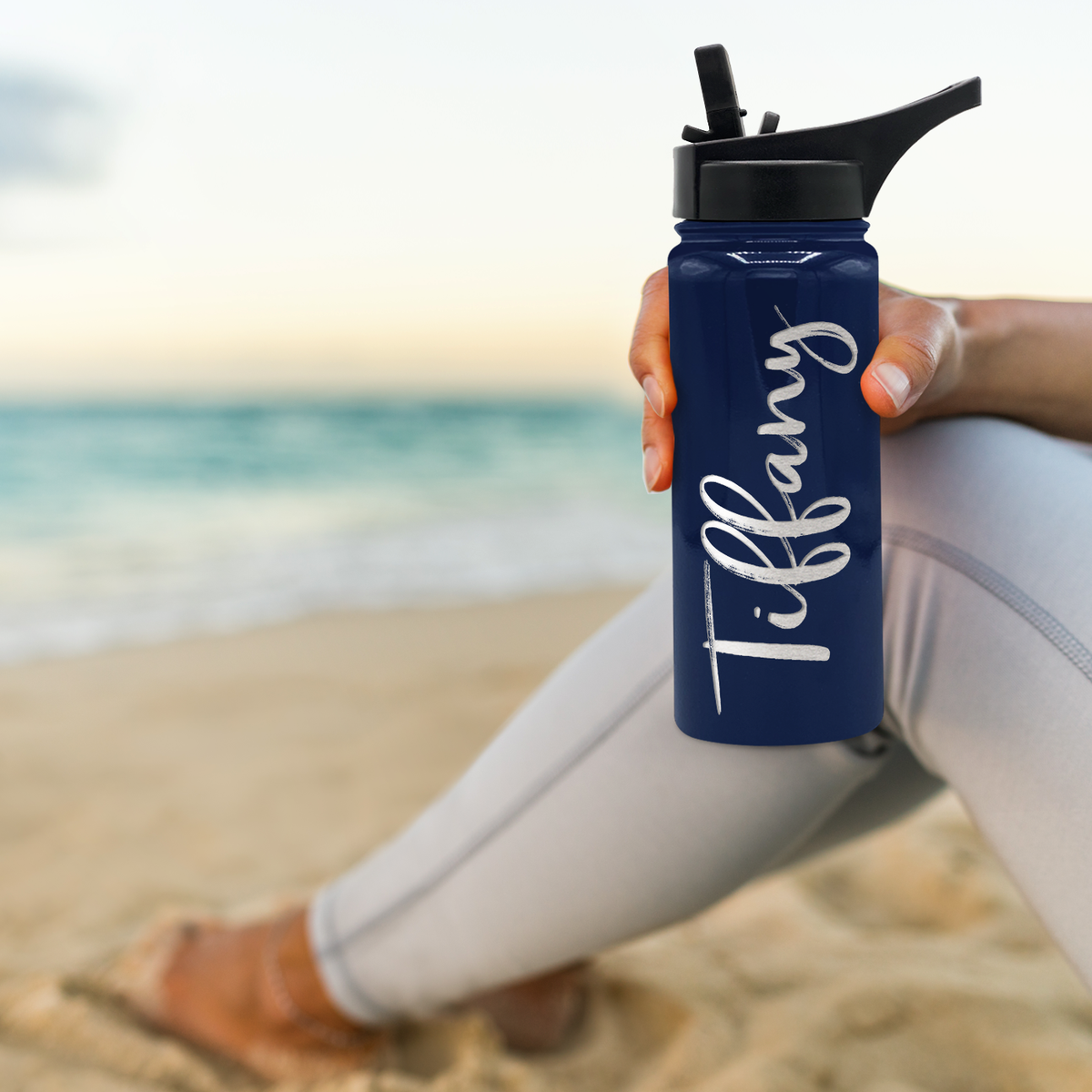 Cuptify Personalized Laser Engraved on Navy Blue Gloss 18 oz Bottle