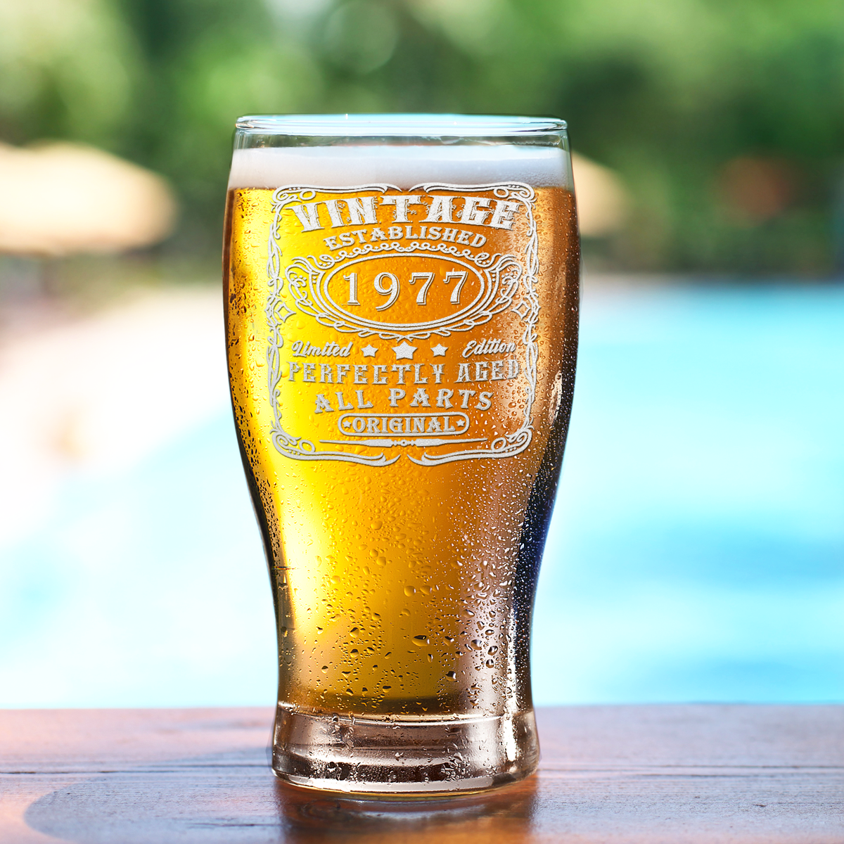 45th Birthday Vintage 45 Years Old Established 1977 Etched on 20oz Pub Glass