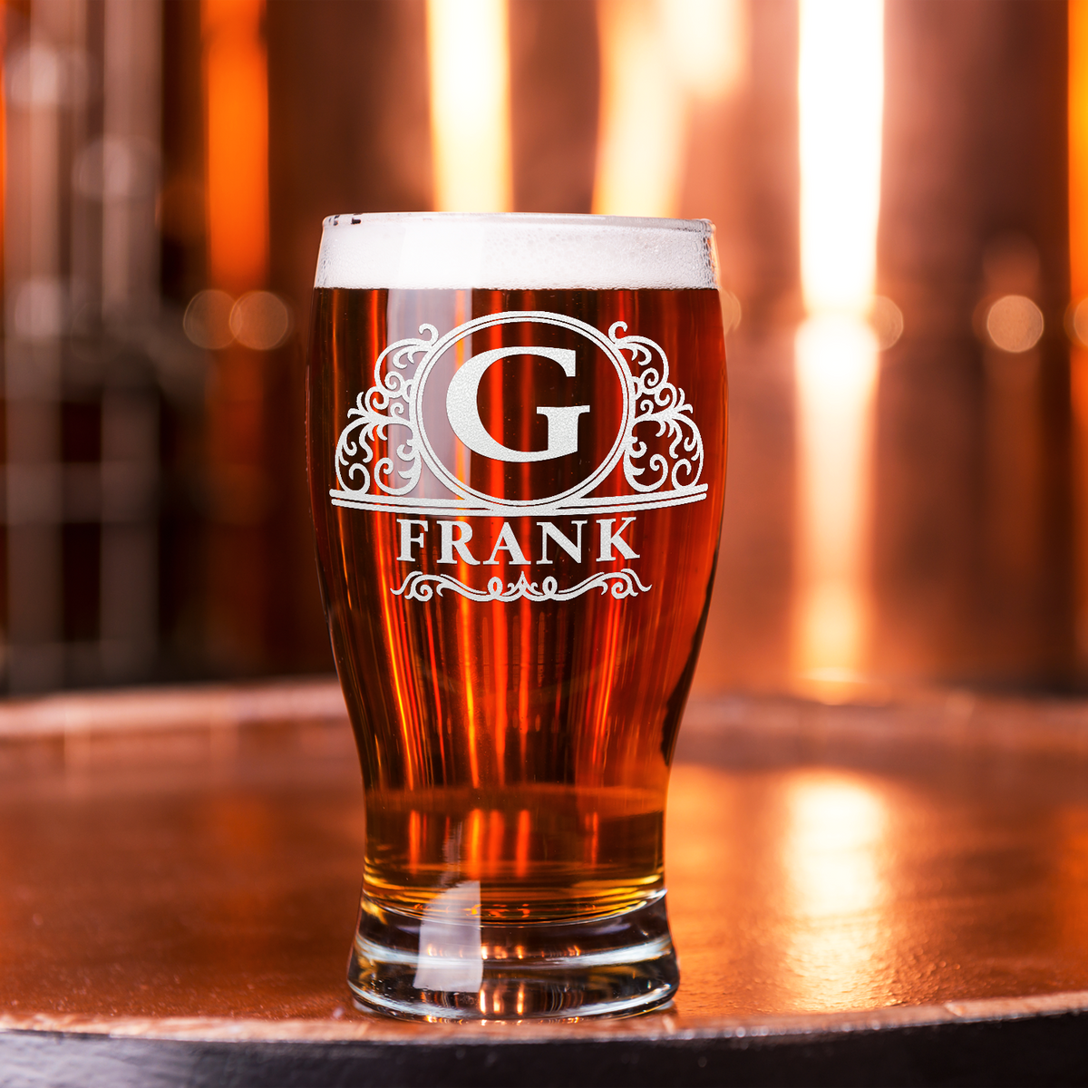 Personalized Elaborate Circle Monogram Etched 20 oz Beer Pub Glass